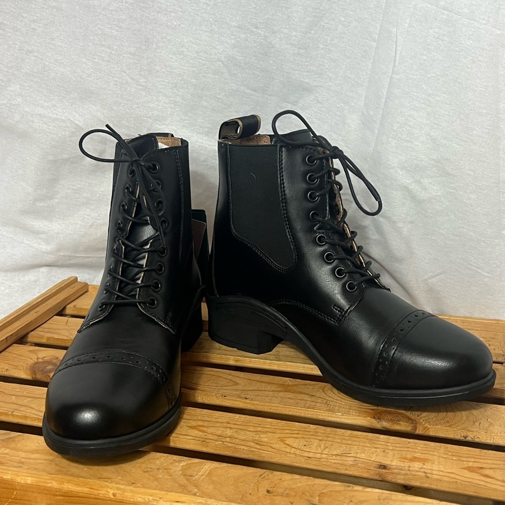 Dublin Altitude Lace-Up Black Western Faux Leather Equestrian Ankle Boot. Size 6